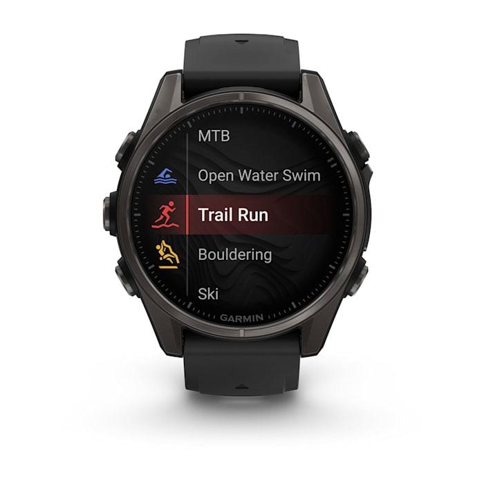 Fēnix® 8 - 43 mm, AMOLED, Sapphire, Titanio, Carbon Gray DLC con cinturino in silicone Black/pebble grey - 010-02903-21