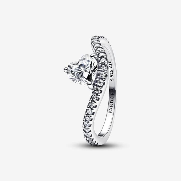 Anello con pavé e cuore ondulato