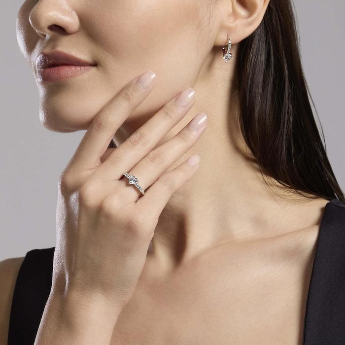 Anello regolabile con cuore in zirconi Rouge