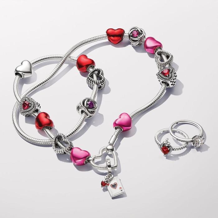 Charm Cuore Metallico Rosso