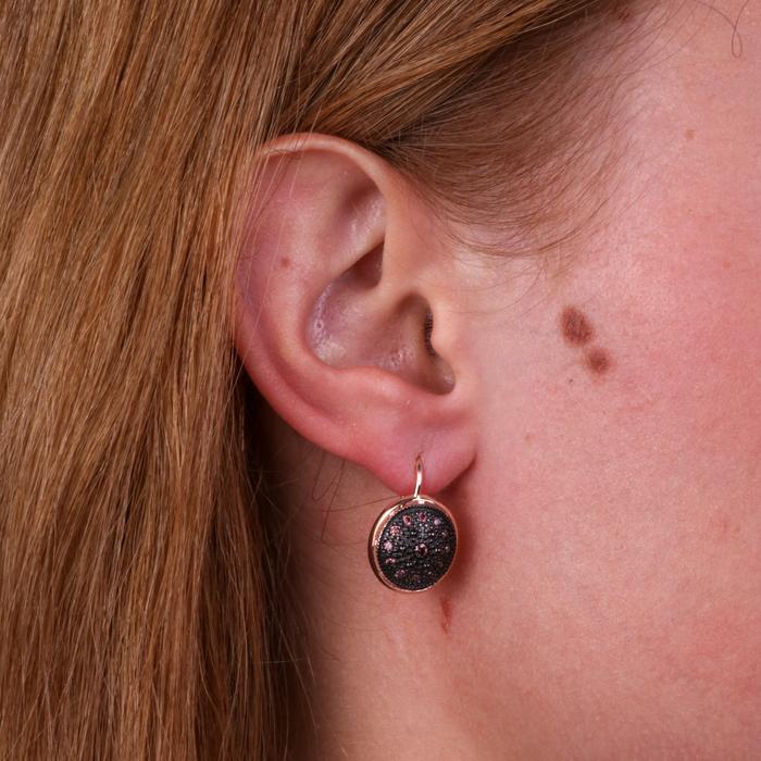 Orecchini in Argento 925 con cerchio impreziosito da zirconi fume'