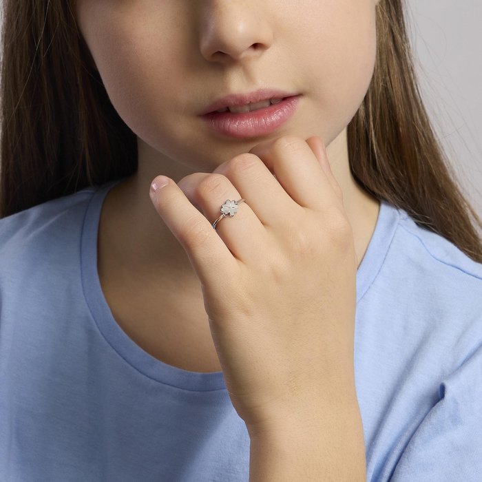 Anello in argento con quadrifoglio CERCAMI