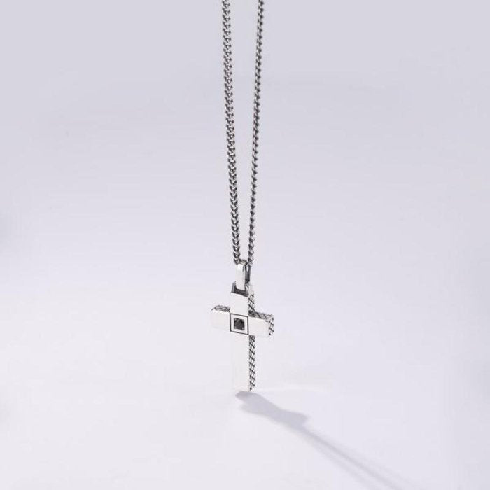 COLLANA CROCE CON PIETRA NERA