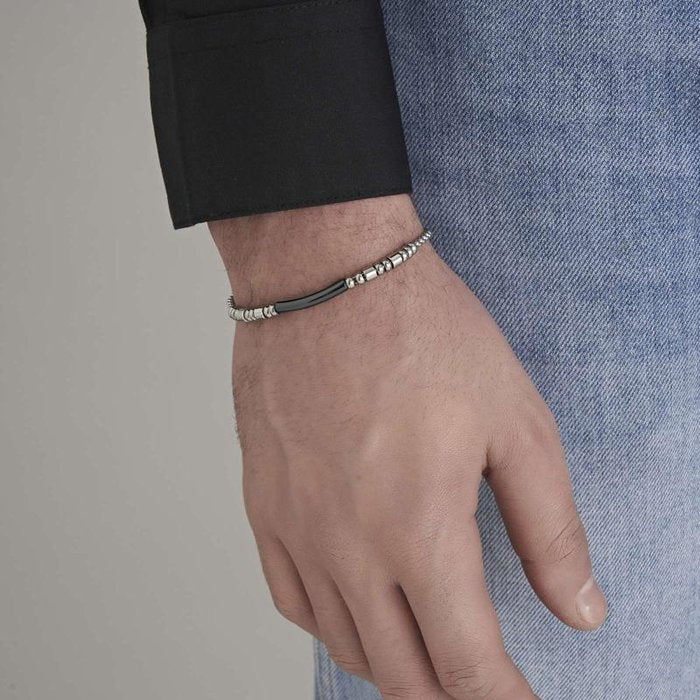 Bracciale in acciaio con elemento ip nero