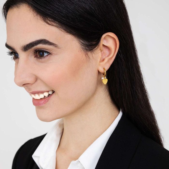 Orecchini in acciaio ip gold con cuori e perle