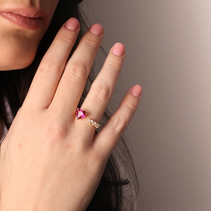Anello in Argento 925 con cuori in zircone rosso rubino e bianchi