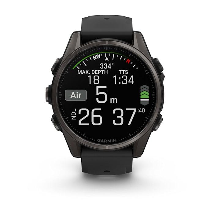 Fēnix® 8 - 43 mm, AMOLED, Sapphire, Titanio, Carbon Gray DLC con cinturino in silicone Black/pebble grey - 010-02903-21