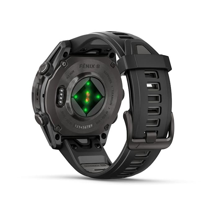 Fēnix® 8 - 43 mm, AMOLED, Sapphire, Titanio, Carbon Gray DLC con cinturino in silicone Black/pebble grey - 010-02903-21
