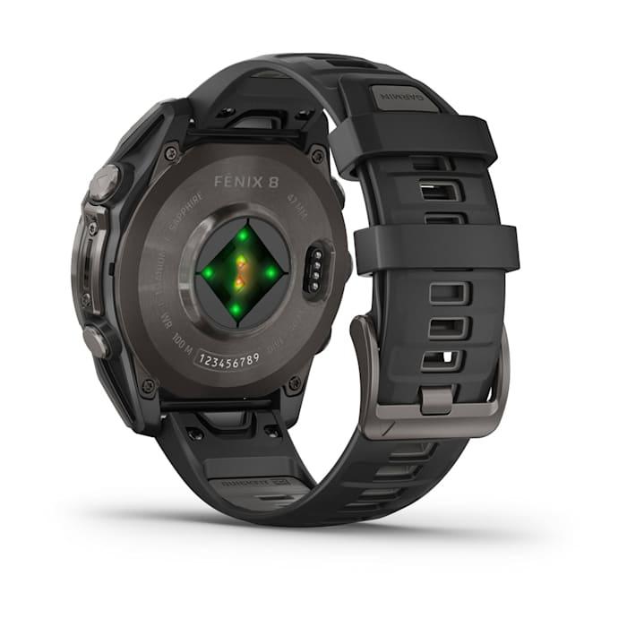 Fēnix® 8 - 47 mm, AMOLED, Sapphire, Titanio, Carbon Gray DLC con cinturino in silicone Black/pebble grey - 010-02904-21