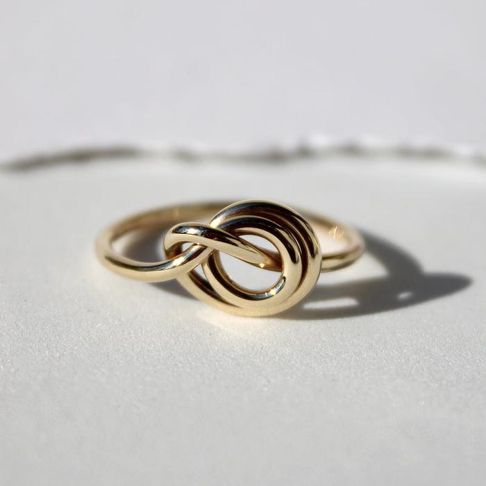Anello in Oro Giallo Rosa 9kt con nodino Medio