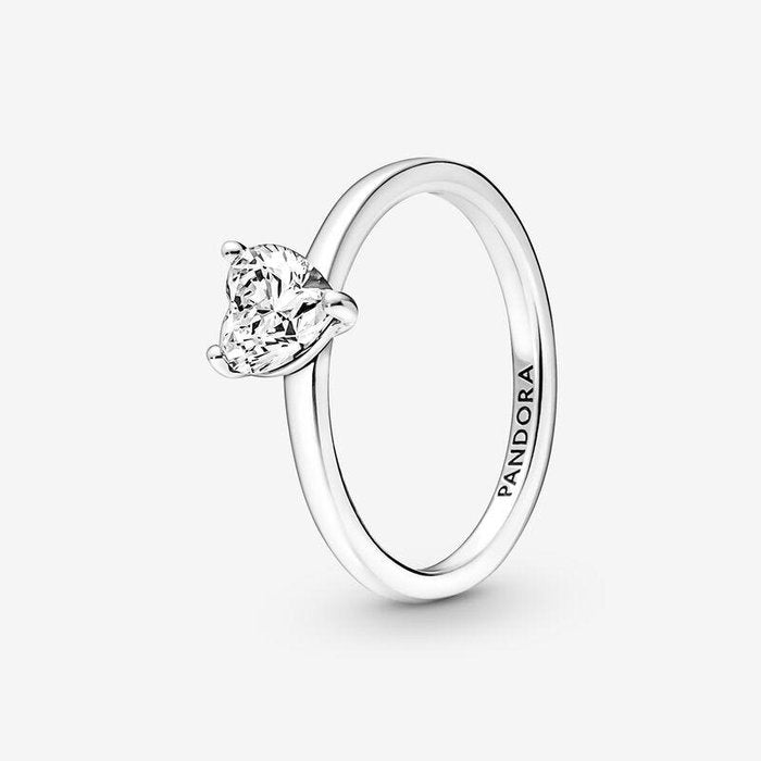 Anello Solitario con Pietra Cuore