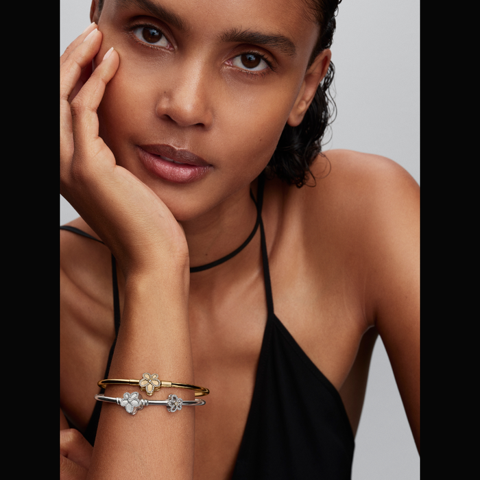 Charm Openwork Fiore Pavè