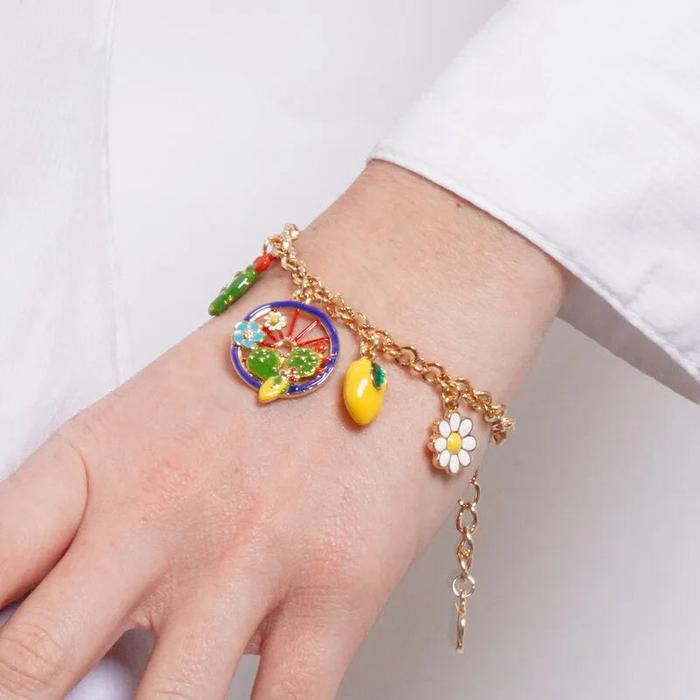 Bracciale in Metallo con ciondoli ispirati alla sicilia
