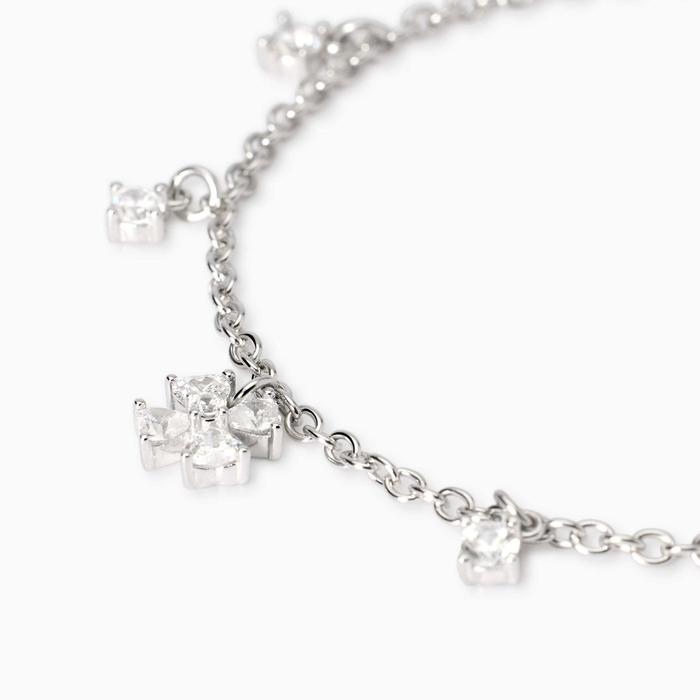 Bracciale con ciondoli in zircone e quadrifoglio Cercami