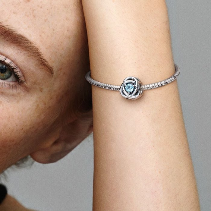 Charm Cerchio Eterno Azzurro Marzo