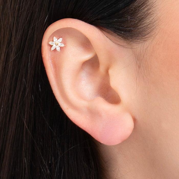 PIERCING ORECCHIO DONNA IN ACCIAIO  COLORE ORO FIORE PETALI ZIRCONI BIANCHI