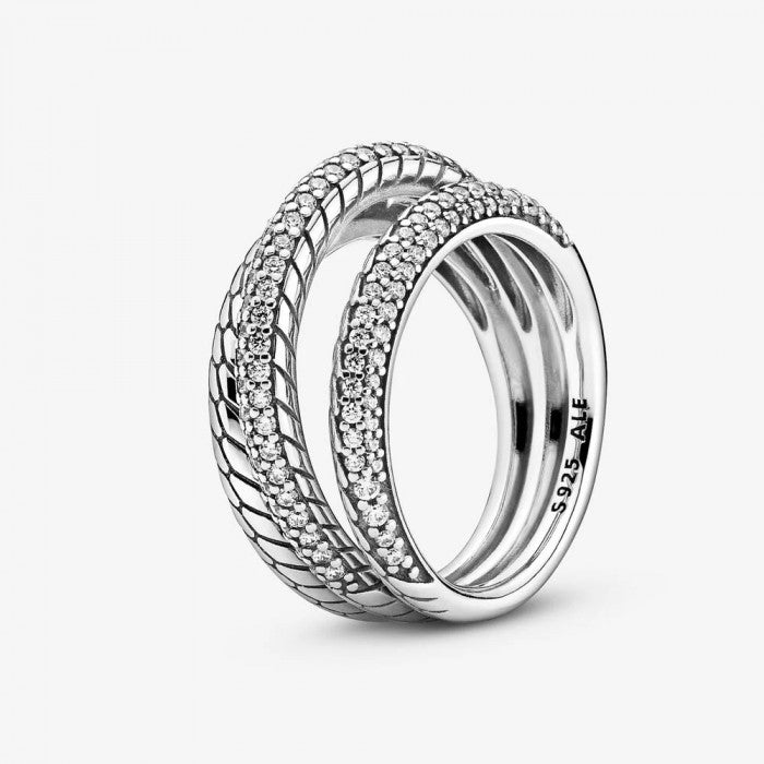 Anello a tripla fascia con maglia snake e pavé