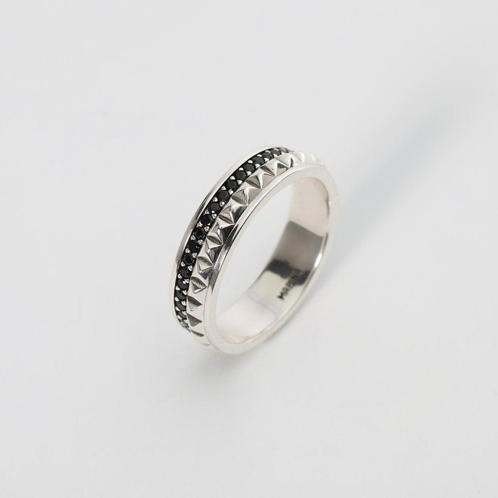 Anello ANTICONFORMISTA