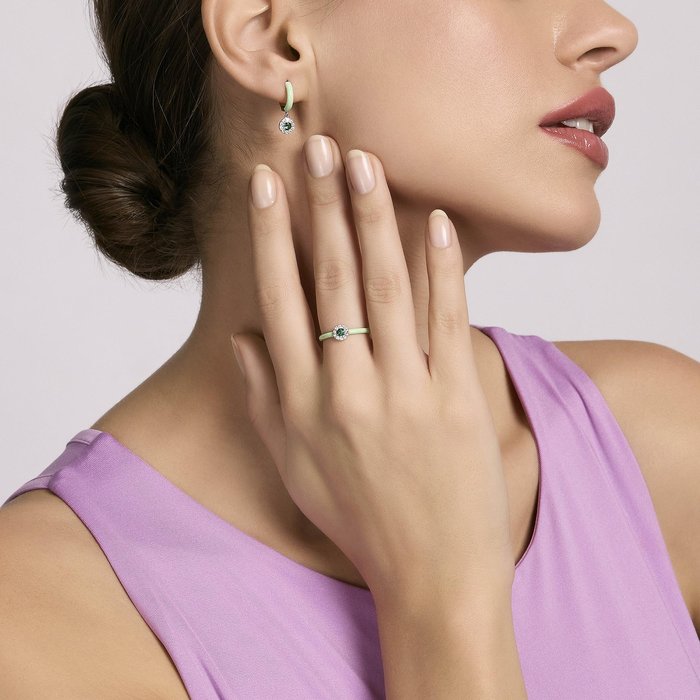 Orecchini a cerchio in argento con smalto verde e smeraldo sintetico MILANESIENNE