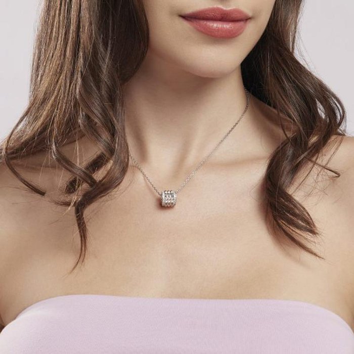 COLLANA CON CILINDRO BORCHIE E ZIRCONI