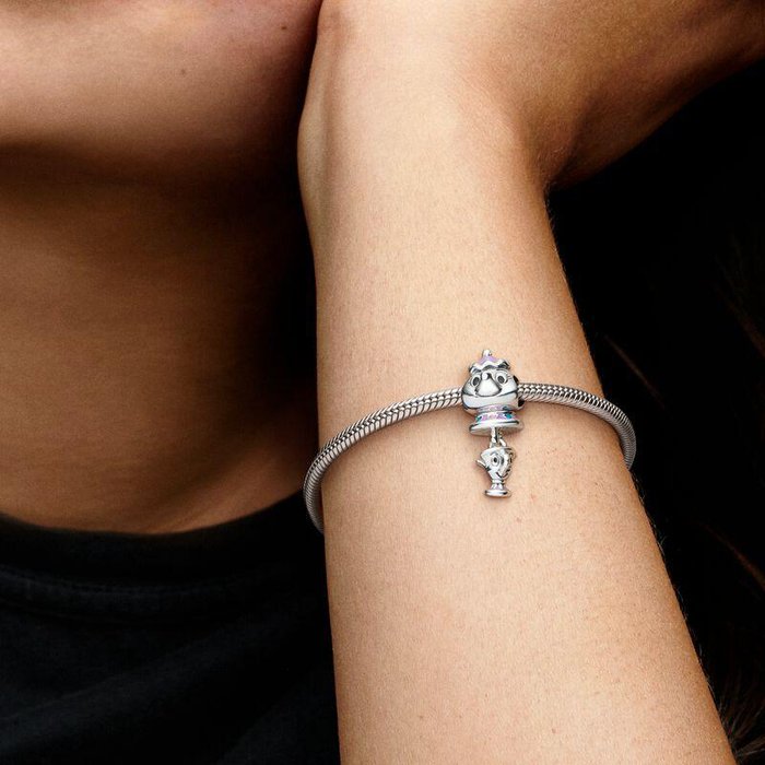Disney, Charm Mrs. Bric e Chicco