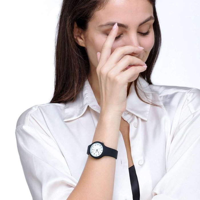 Orologio in silicone nero quadrante bianco