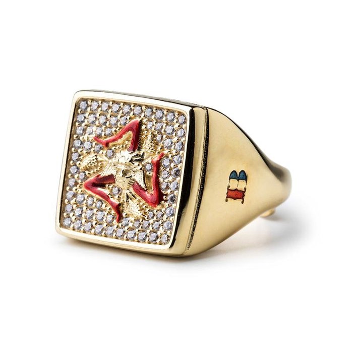 Anello Trinacria Quadrato Lapilli